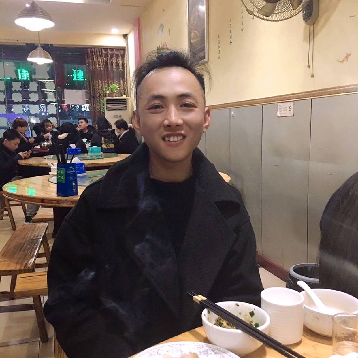 邓 君的照片
