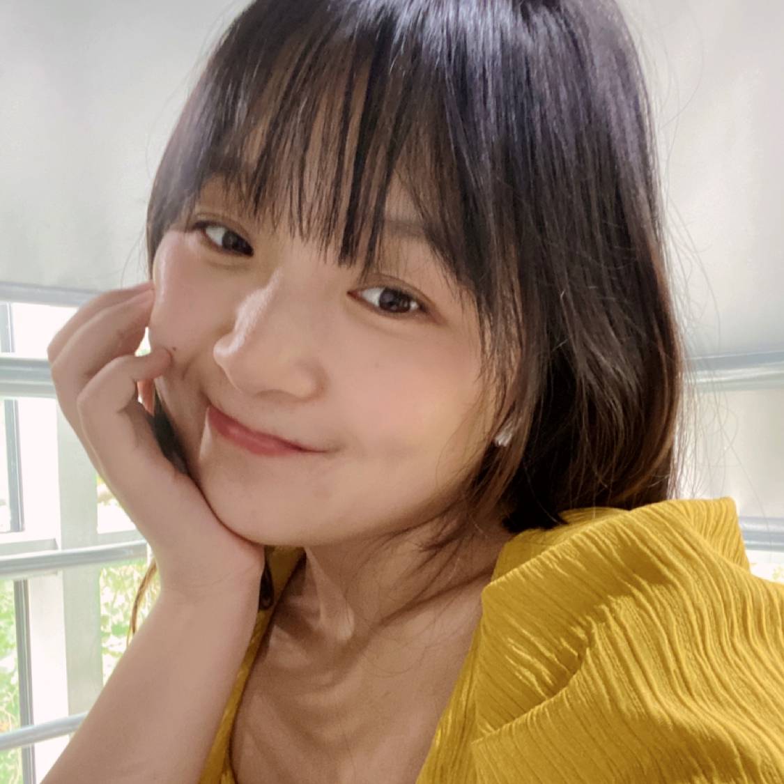 苹果就书本的照片