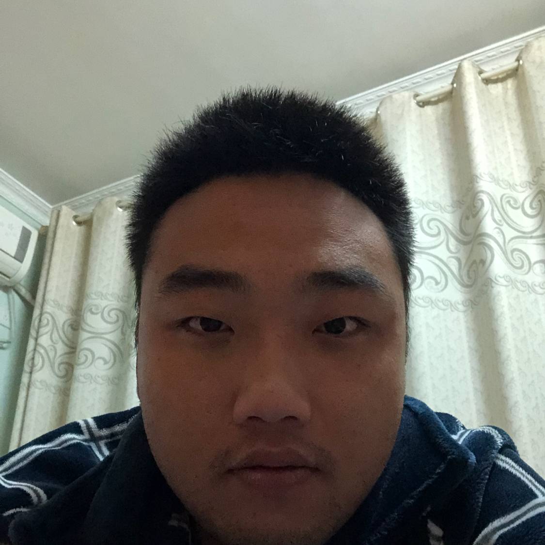 勤恳还缥缈的照片