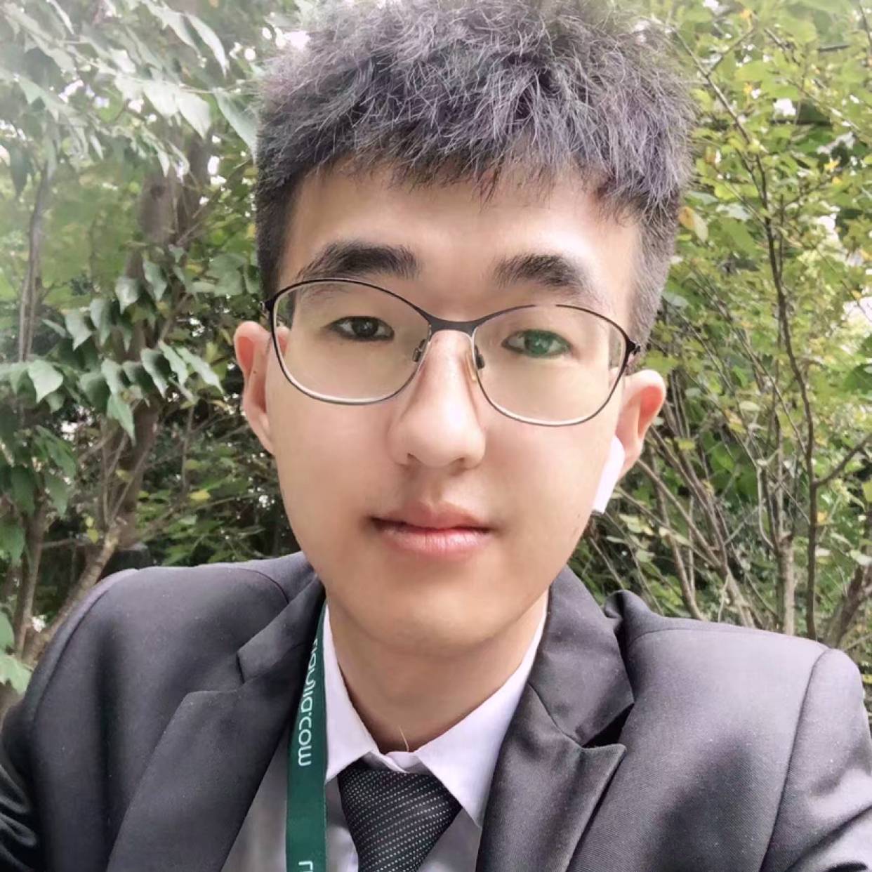 细腻浅吻秋天的照片