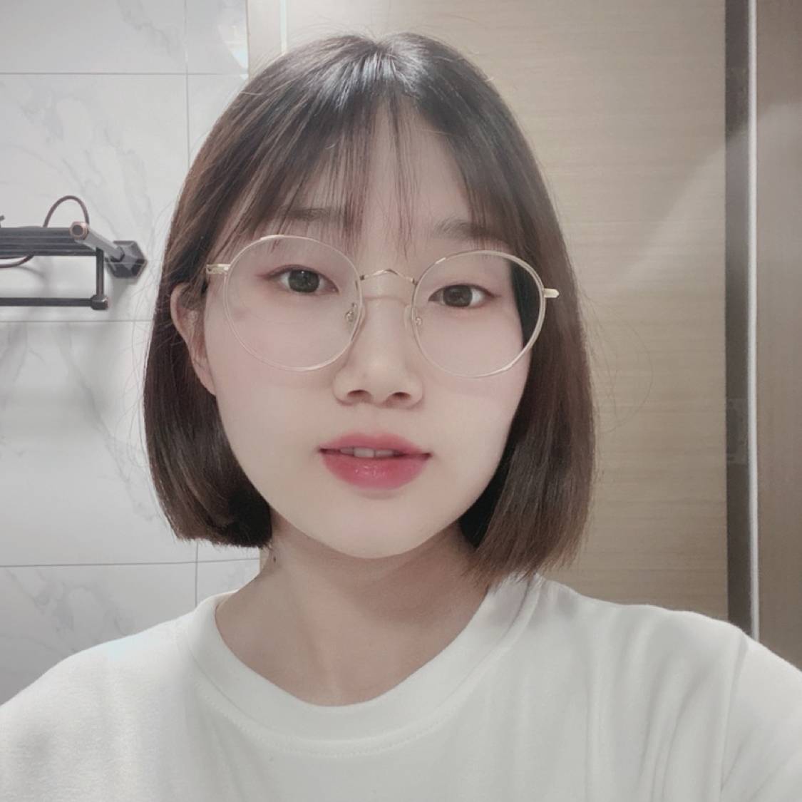 小赞姑娘的照片