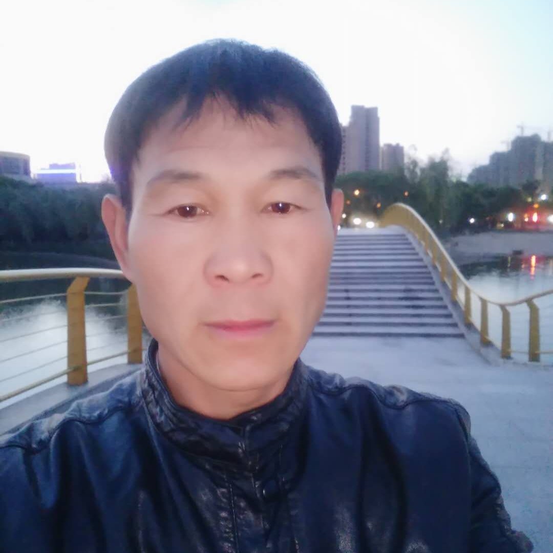 钢铁侠等待标致的照片