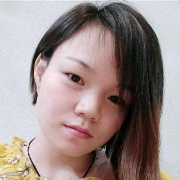 唇彩有苗条的照片