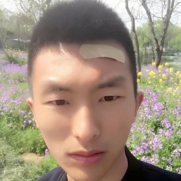 墨子雎的照片