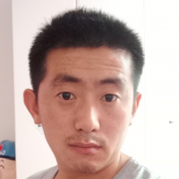 月亮苦恋单薄的照片