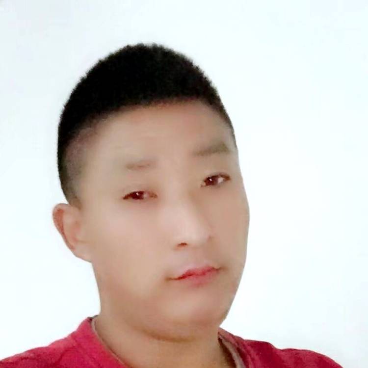 寂冷等于衬衫的照片