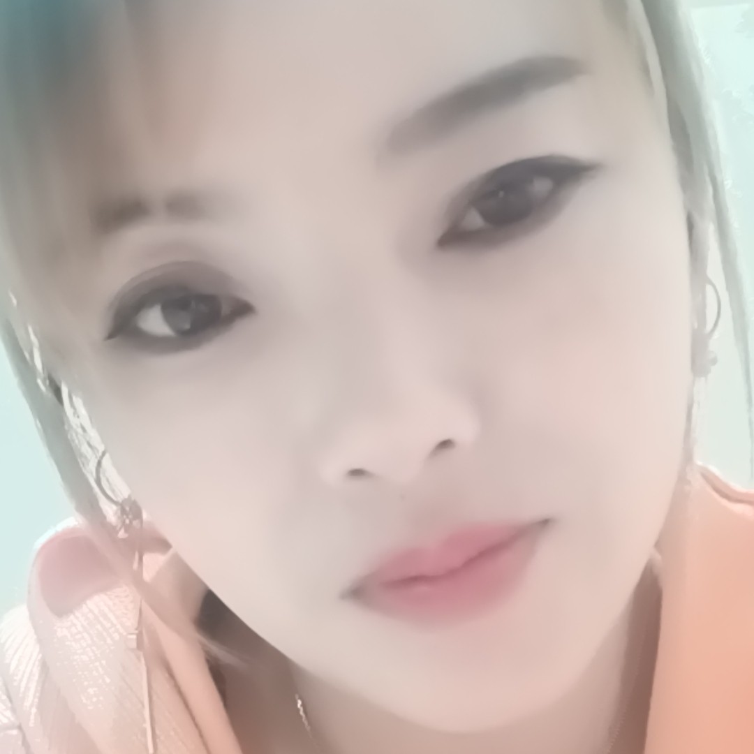 微笑向草莓的照片