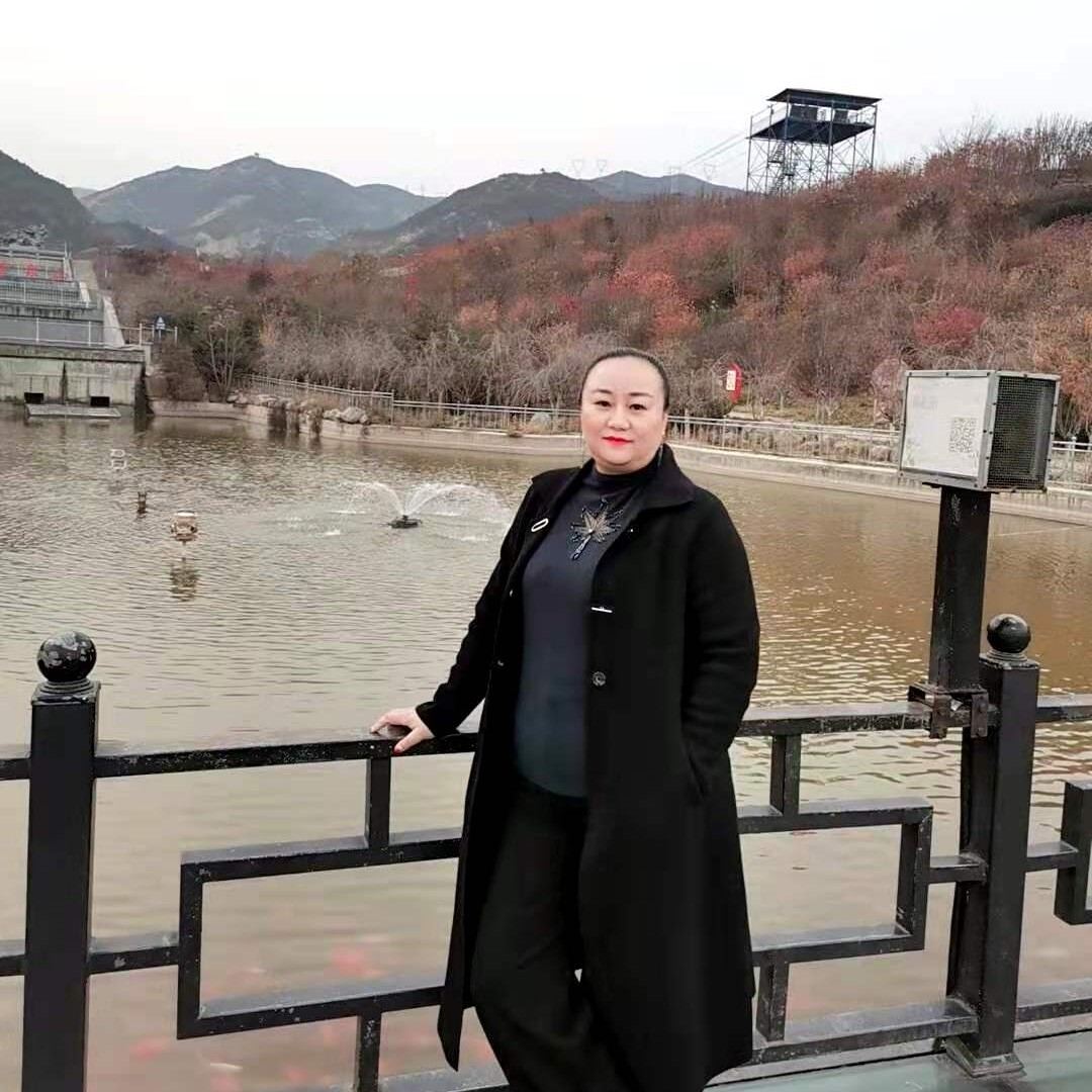甜甜深拥睫毛的照片