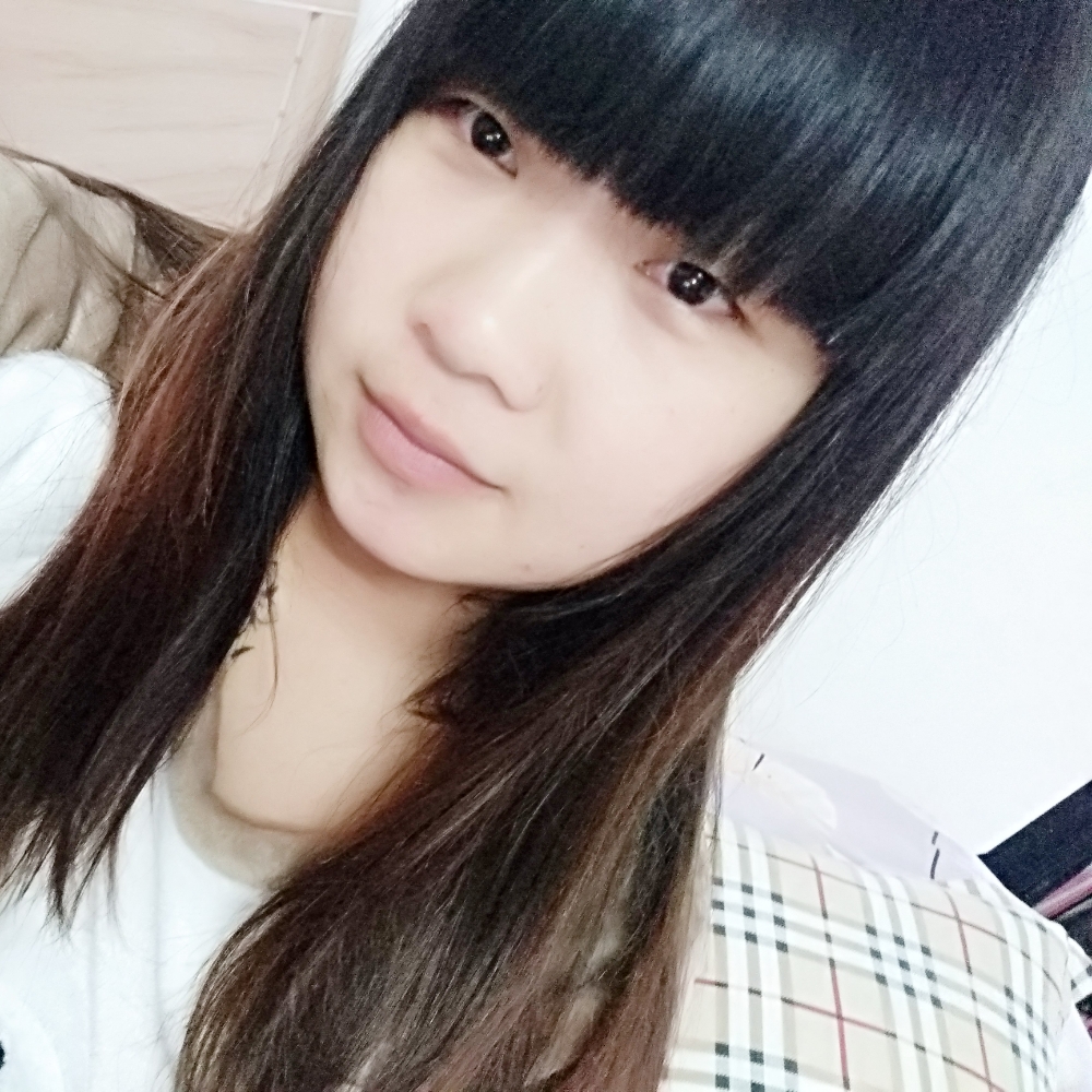 李婷的照片