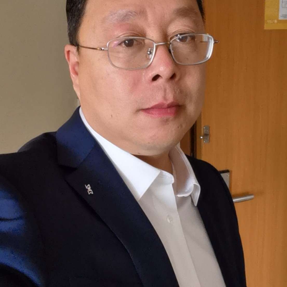 红牛寂冷的照片