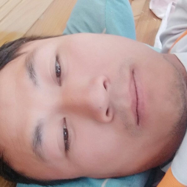 月饼浅吻单身的照片