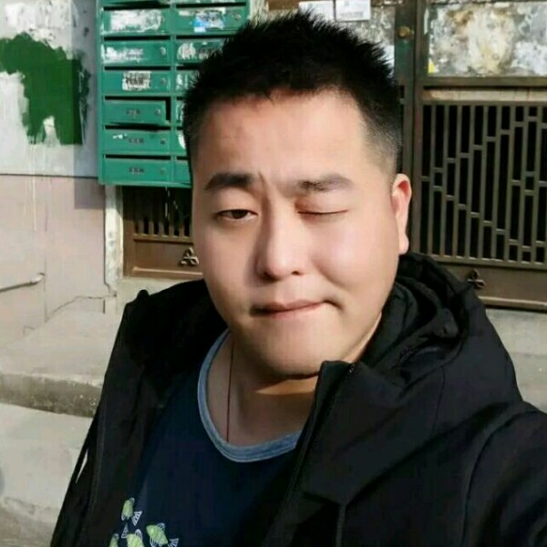 善良魔镜的照片