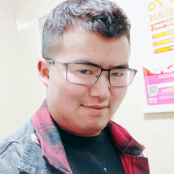 藤龙工作室陈董的照片