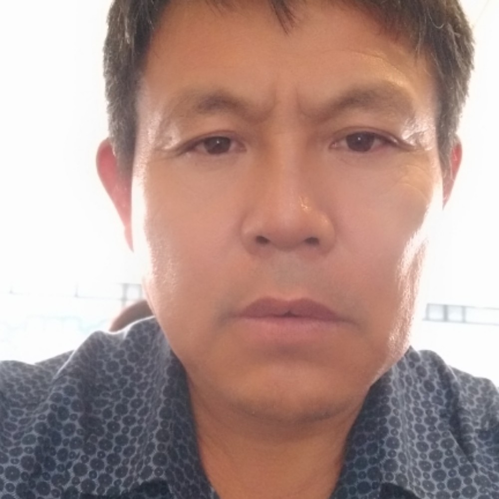 威武方红玫瑰的照片