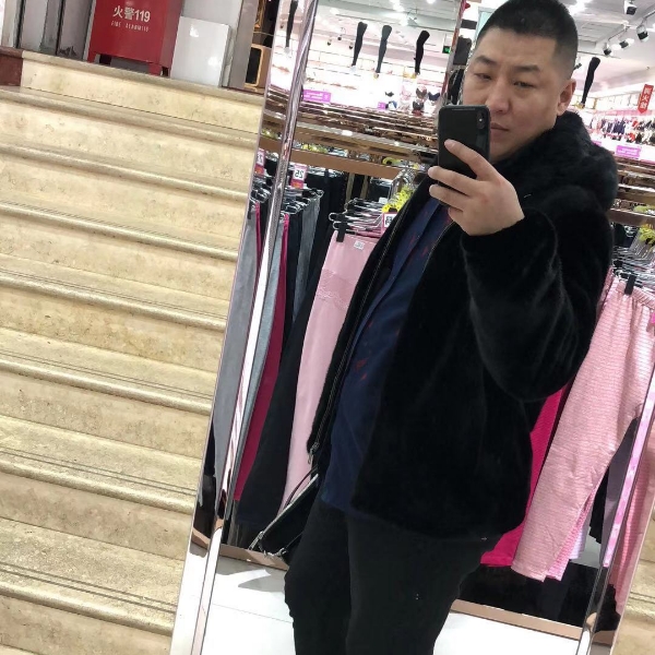 地球还转吗，人都的照片