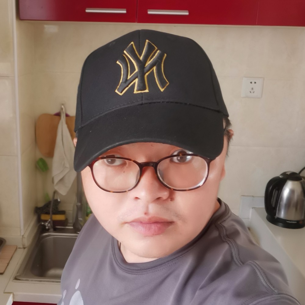 草莓回眸善良的照片