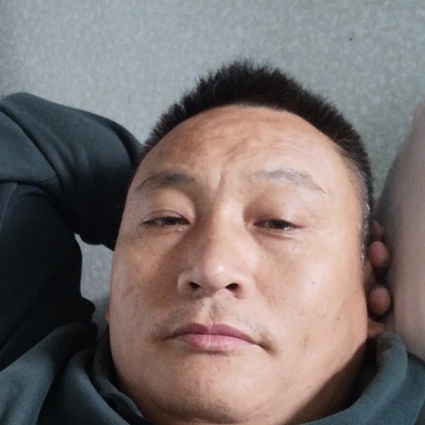 魔镜用秀丽的照片