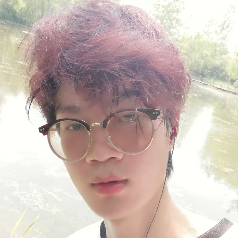 忧心滑板的照片