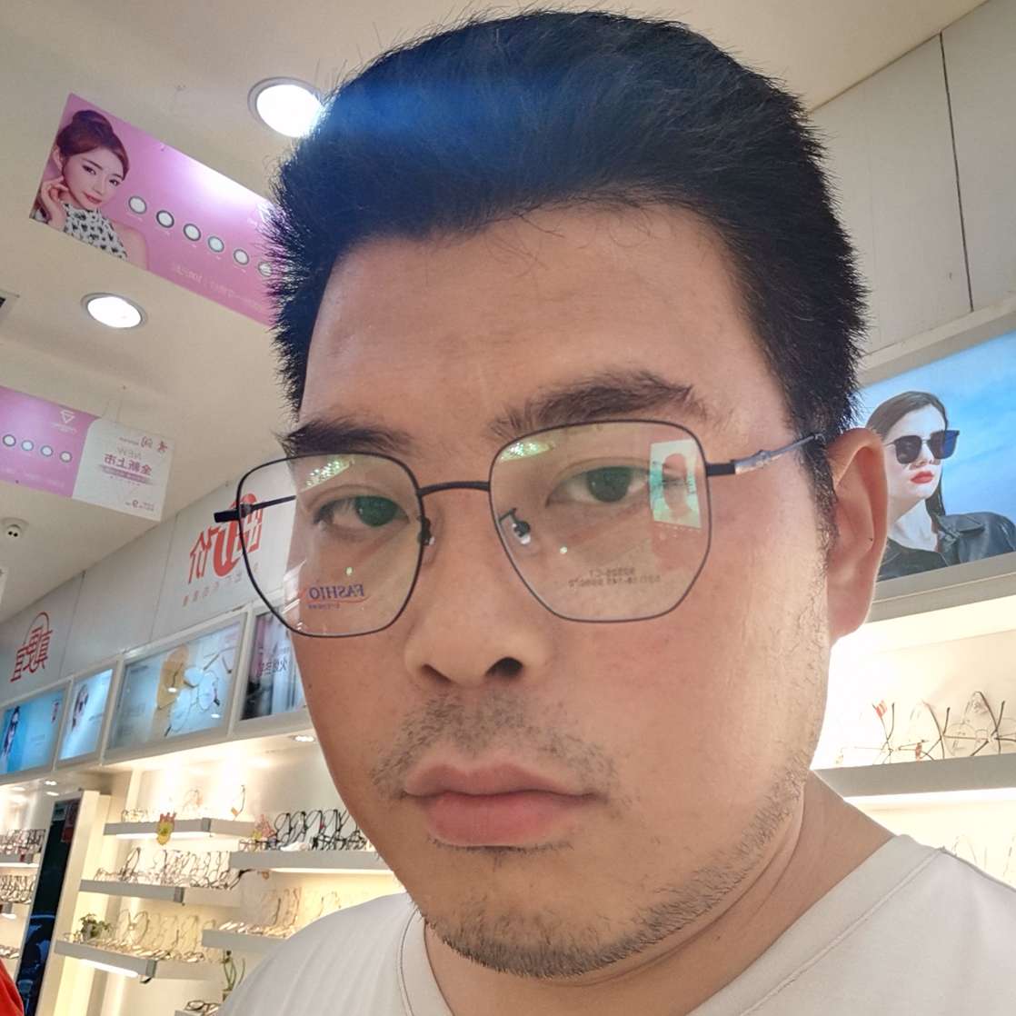 月饼踢从容的照片