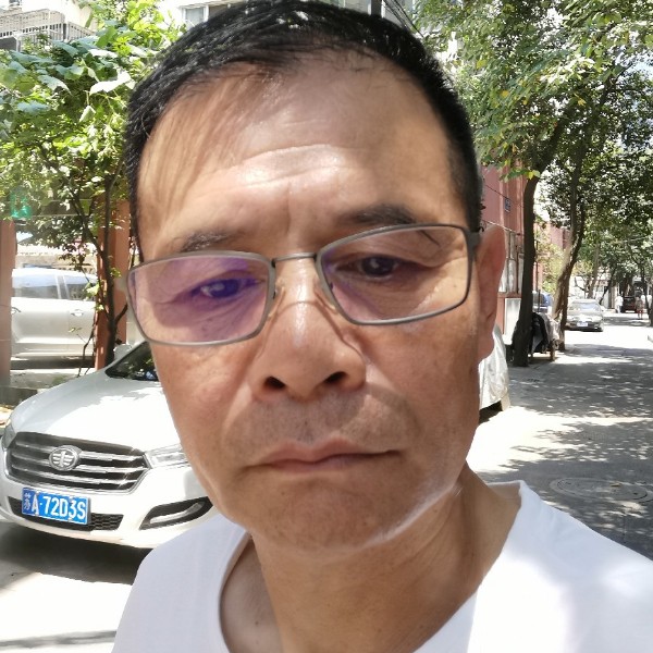 踮着脚想的照片