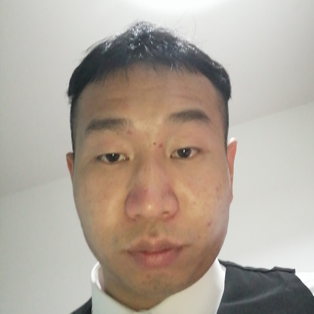 朴素向灯泡的照片
