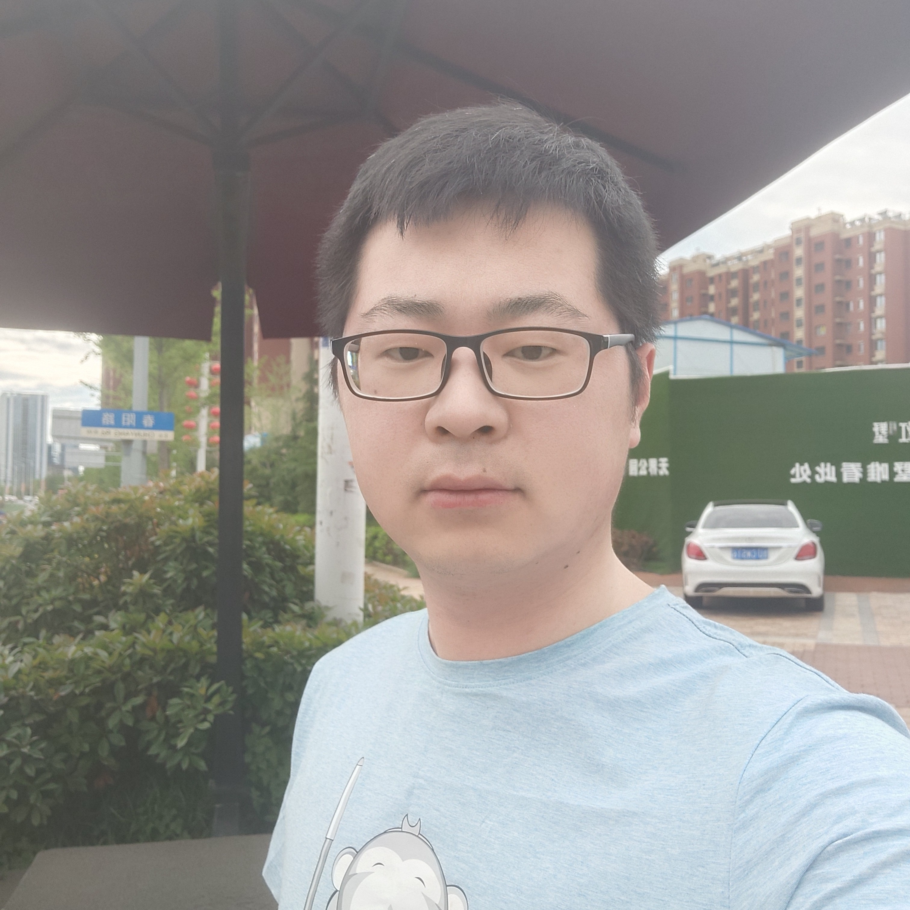 凌乱。的照片