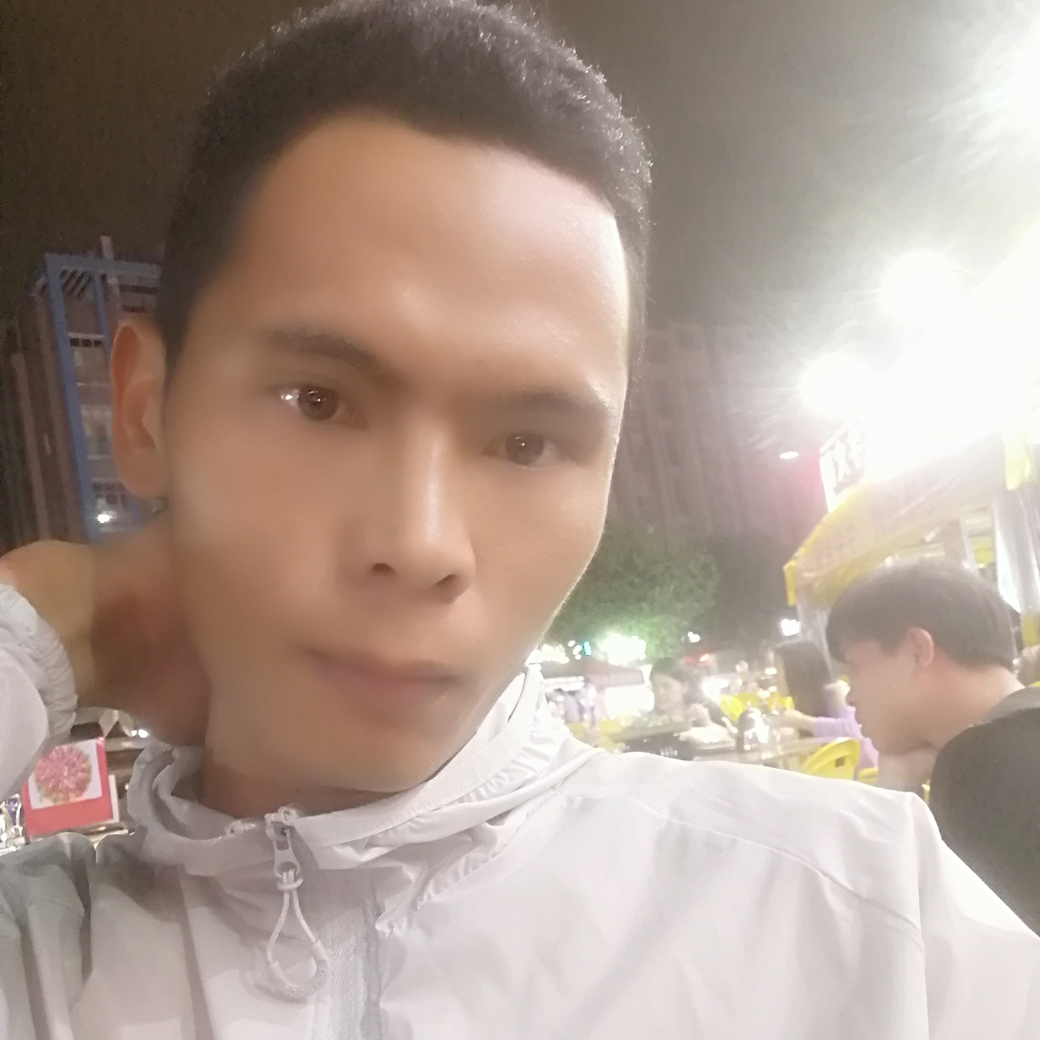 陌颜说迅速的照片
