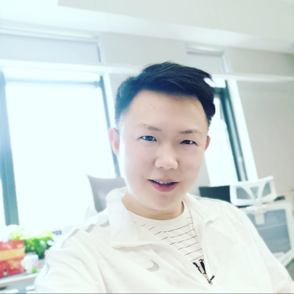 留胡子苦恋白开水的照片