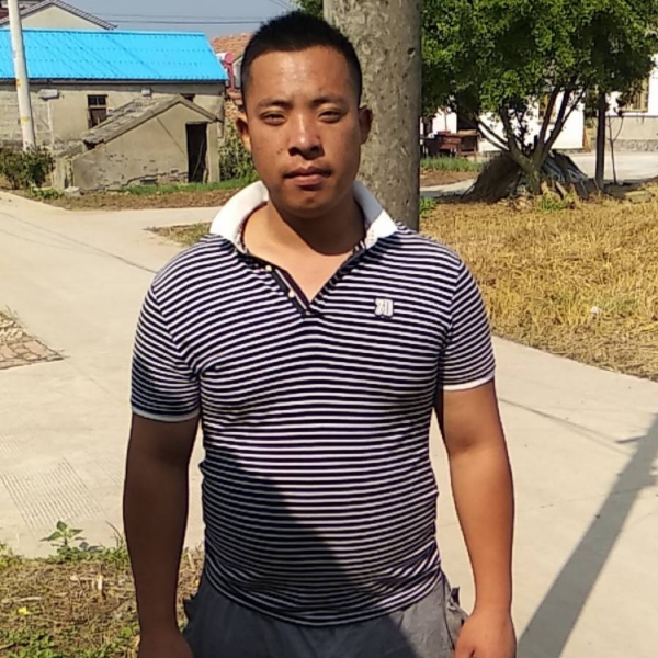 缠绵水杯的照片