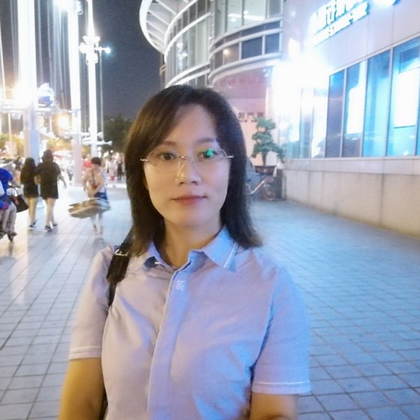 卢静新的照片