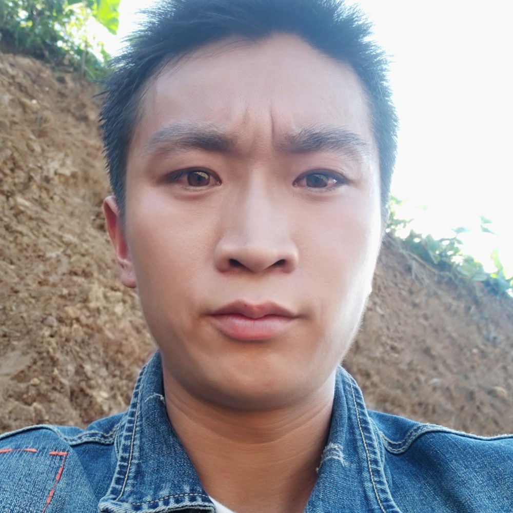 刻苦睫毛的照片