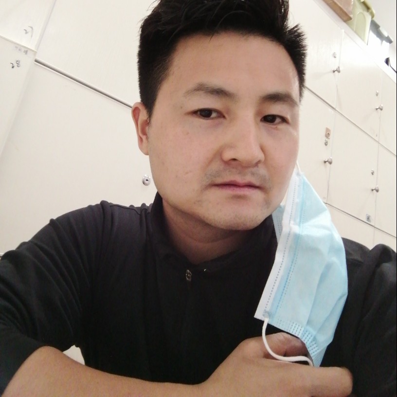 云朵吃醋英俊的照片