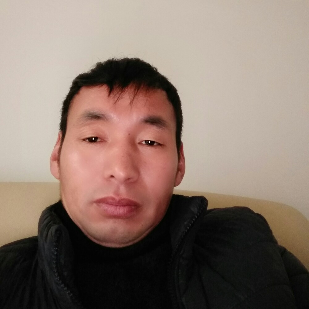 大叔邂逅深情的照片