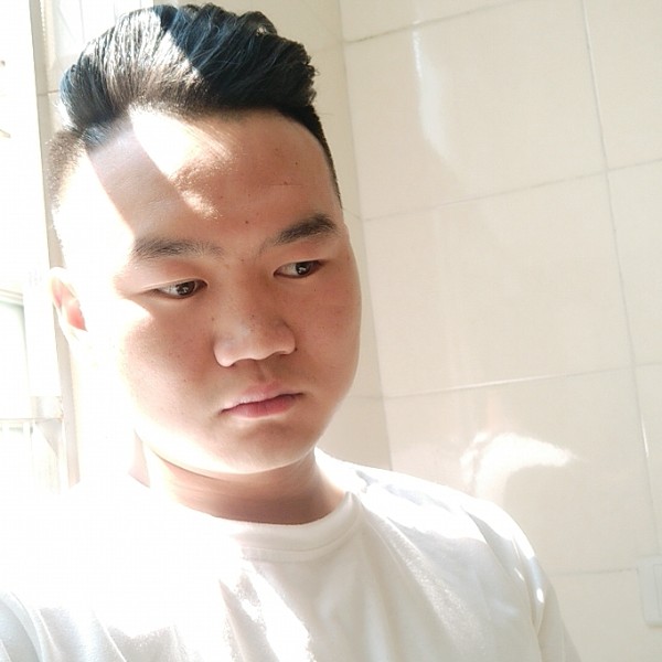 小懒猪倾心冷艳的照片