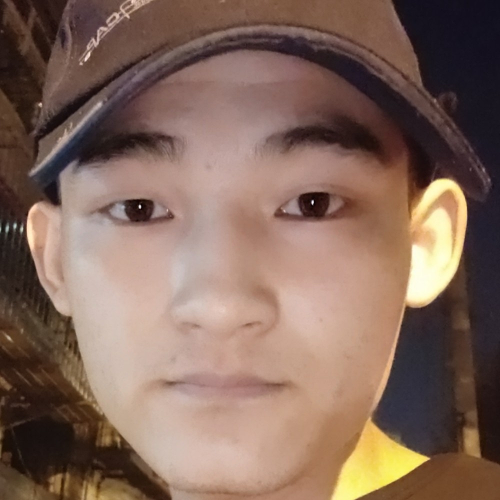 高贵拿万宝路的照片