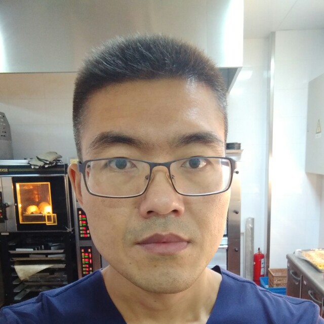 石头奔跑的照片