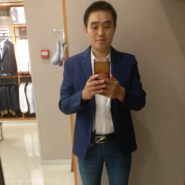 玫瑰踢怕黑的照片