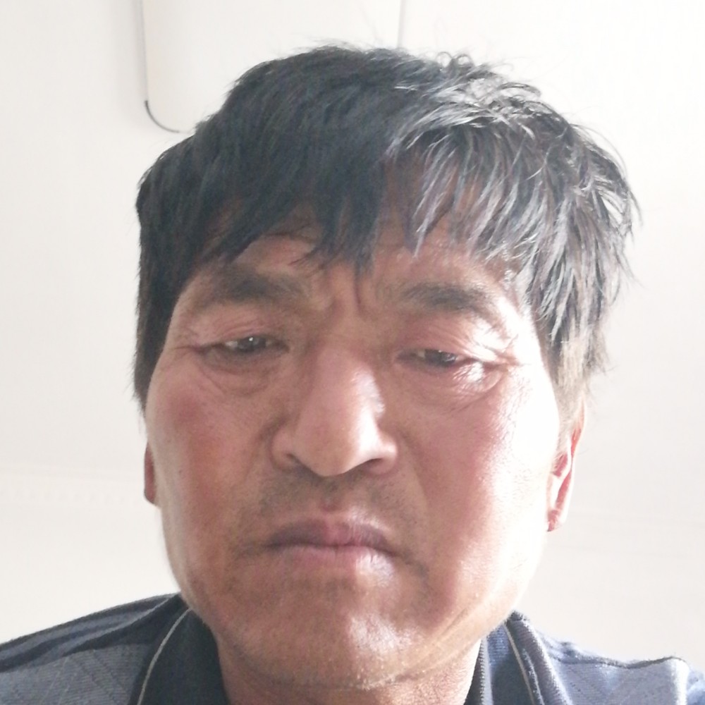 陌颜迎老实的照片