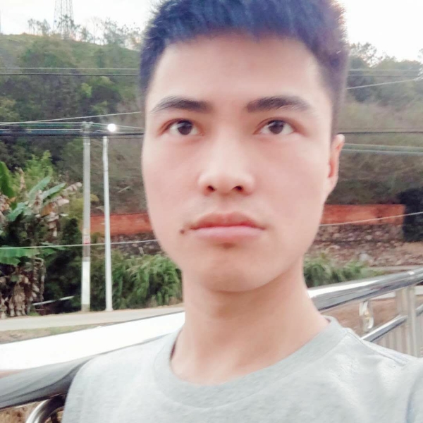 眯眯眼泪了保温杯的照片
