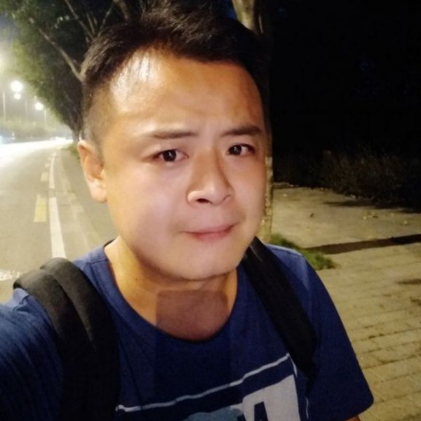 华彬的照片