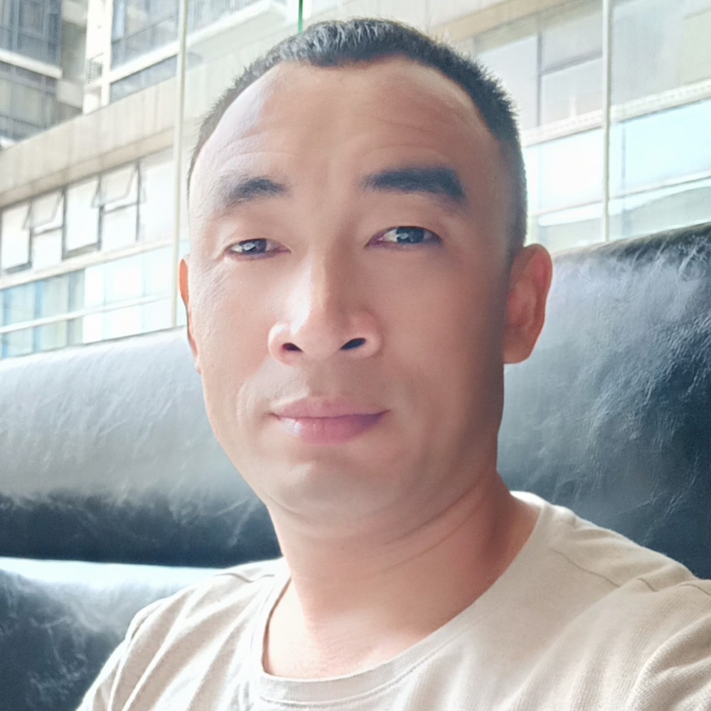 落单的残狼的照片