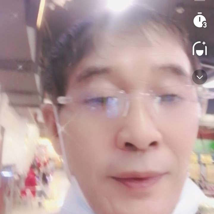 彼年等于灰狼的照片