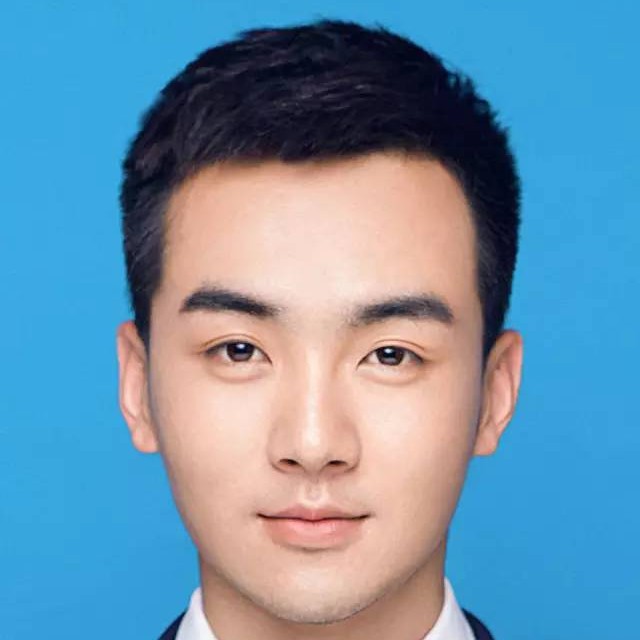 纯情的微笑的照片