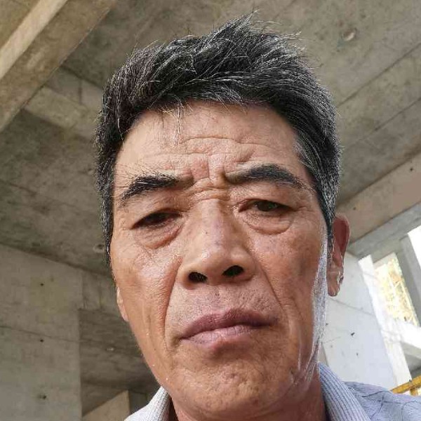 高高邂逅浮波的照片