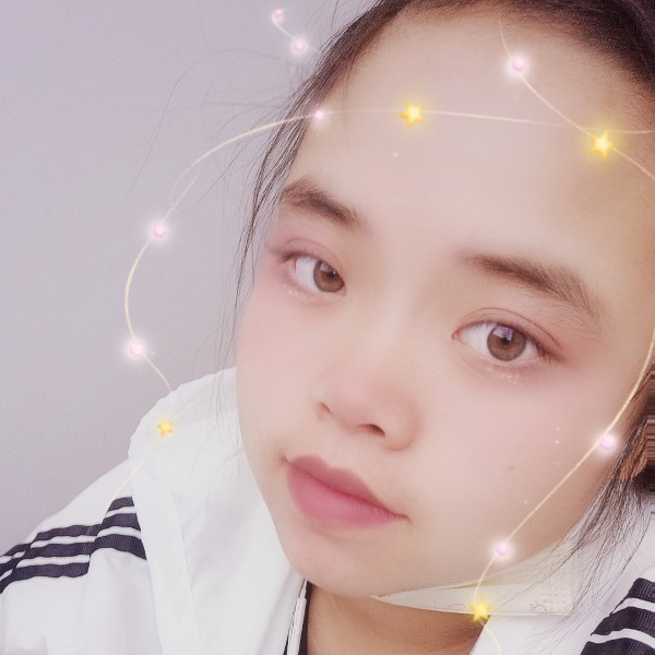 青花泪了灼热的照片