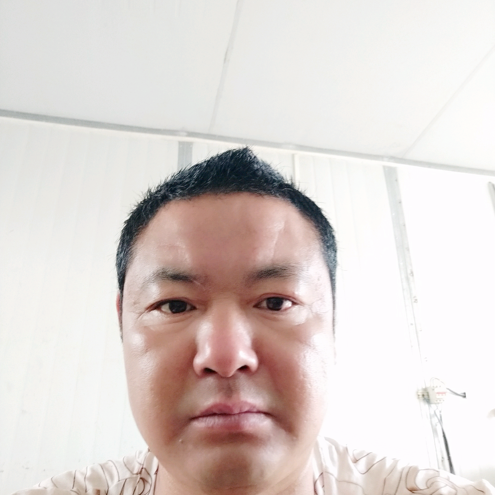 凤的男人的照片