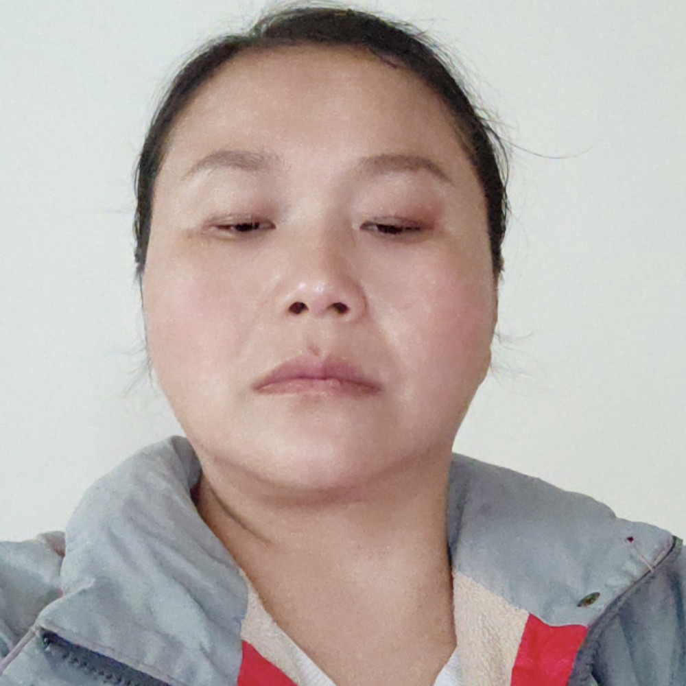 本人有一个孩子的照片