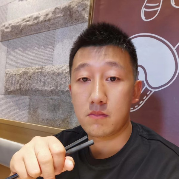 冷风中寻找幸福的照片