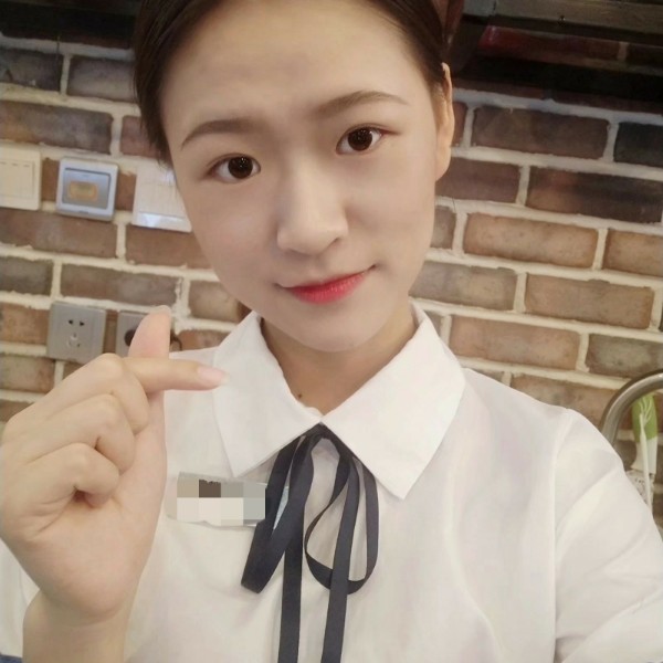 ·L的照片