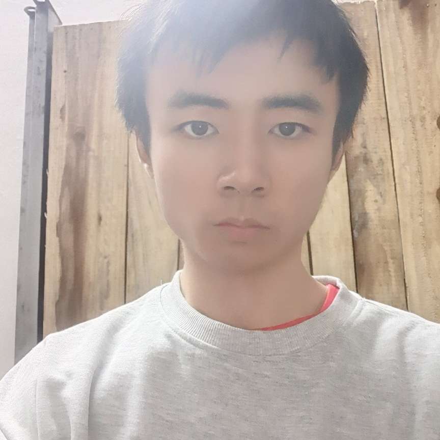 谨慎回眸小懒虫的照片